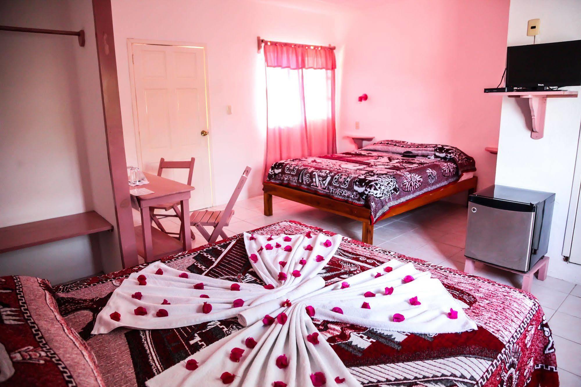Hotel Residencia La Mariposa Tulum Pueblo Buitenkant foto